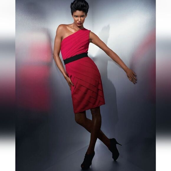 Tadashi shoji  - Picture 9 of 10